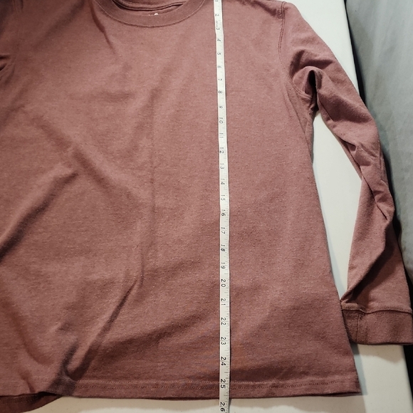 Carhartt Long Sleeve Tees for Versatile Style - Picture 6 of 8